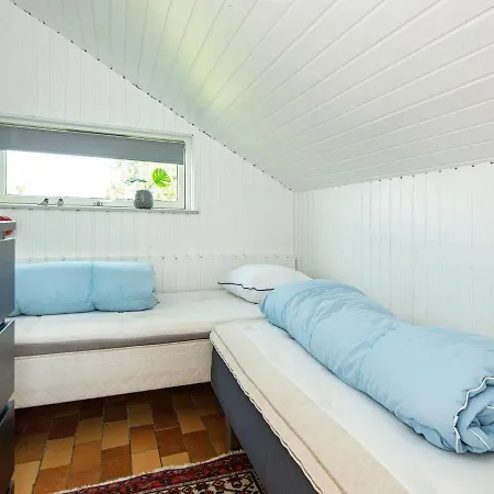 Hotel 8 Person Holiday In Alling Bro